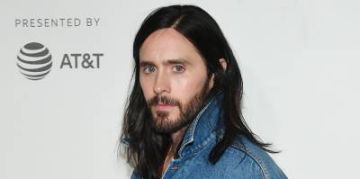 Jared Leto - Jared Leto Had No Idea There Was a Pandemic Until Weeks Later in March 2020 - justjared.com - Usa