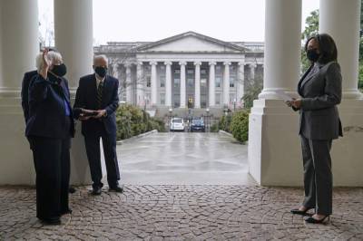 Joe Biden - Janet Yellen - Kamala Harris - Janet Yellen sworn in as first woman Treasury secretary - clickorlando.com - Washington - county Yell