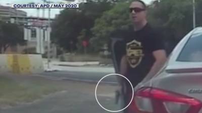 Video: Off-duty officer pulls gun on other driver after being rear-ended - fox29.com - state Texas - Austin, state Texas