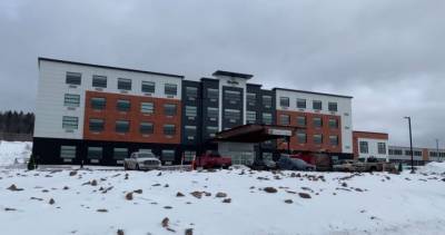 Edmundston, N.B., hotel owner fighting to pay staff amid lockdown - globalnews.ca - Canada