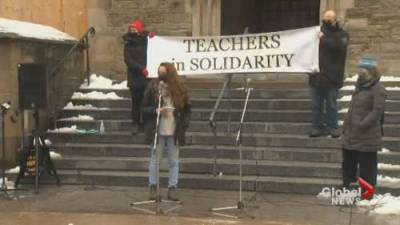 Ontario education workers rally for financial support for families amid school closures - globalnews.ca