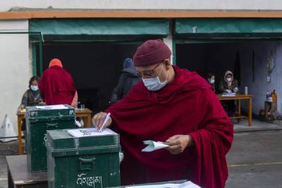 Tibetans in exile vote in India for their political leader - clickorlando.com - city Beijing - India