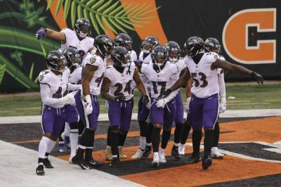 Ravens clinch playoff spot with 38-3 rout of Bengals - clickorlando.com - city Baltimore