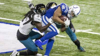 Taylor-made day sends Colts past Jags, back into playoffs - clickorlando.com - city Jacksonville - city Indianapolis