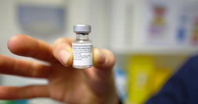St John Ambulance advertises for volunteer coronavirus vaccinators - manchestereveningnews.co.uk - Britain
