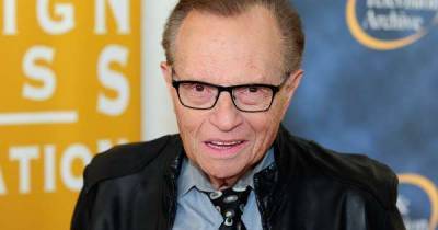 David Theall - Larry King now breathing on his own amid COVID-19 battle - msn.com - Los Angeles