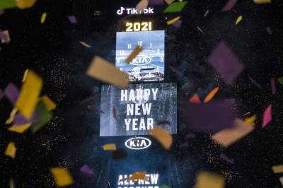 Andy Cohen - Ryan Seacrest - Homebound viewers boost New Year's Eve ratings; a CNN high - clickorlando.com - Los Angeles - county Anderson - county Cooper