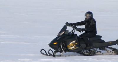 ‘Surge’ in sales as snowmobilers take advantage in Saskatchewan - globalnews.ca