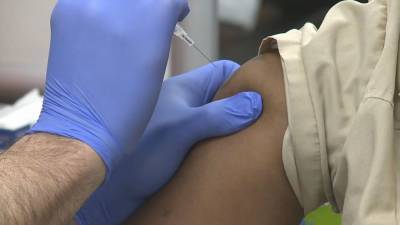Walgreens, CVS to finish 1st round of COVID-19 vaccinations by Jan. 25 - fox29.com