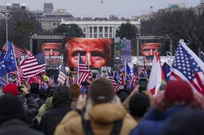 Donald Trump - Mob at U.S. Capitol encouraged by online conspiracy theories - clickorlando.com - city Chicago - state Louisiana - city Tuesday