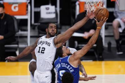 They love LA: Spurs snap Lakers 4-game winning streak - clickorlando.com - Los Angeles - city Los Angeles - city San Antonio
