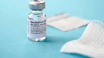 EU doubles Covid vaccine deal with Pfizer to 600 million doses - livemint.com - Eu