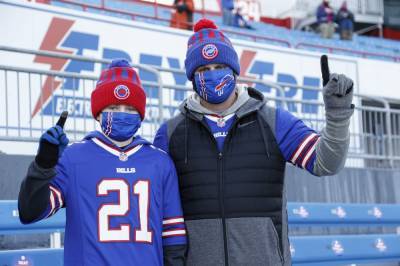 Lucky few Bills fans eager to cheer on team from stands - clickorlando.com - state New York - county Park - city Indianapolis