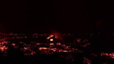 La Palma volcano: Residents lament losses as lava engulfs more homes - globalnews.ca - Spain