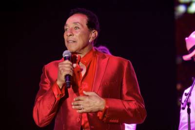 Smokey Robinson Had Near-Fatal COVID-19 Symptoms: ‘It Was That Severe’ - etcanada.com