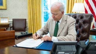Joe Biden - Biden to discuss vaccination progress amid boosters, employer mandates - fox29.com - Usa - Washington