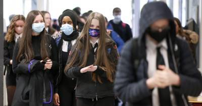 High school pupils in Bury asked to wear face coverings again as Covid cases rise - manchestereveningnews.co.uk - city Manchester