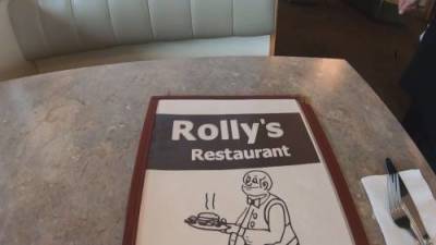 Paul Johnson - Supporters of Rolly’s restaurant rally in Hope, B.C. - globalnews.ca