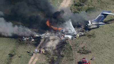 Plane carrying multiple people engulfed in flames after crashing in Waller County - fox29.com - state Texas