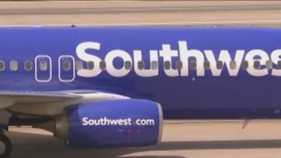 Southwest Airlines scraps plans to put unvaccinated employees on unpaid leave - fox29.com - Los Angeles