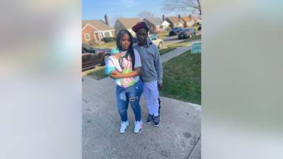 Double murder suspects targeted parents while they sat in car with child, Detroit police say - fox29.com - city Detroit