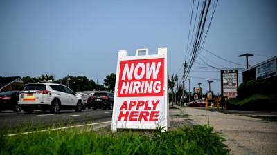 US unemployment claims fall to 290,000, a new pandemic low - fox29.com - Usa - Washington
