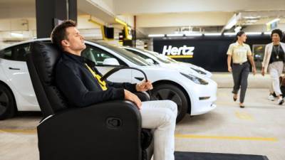 Hertz orders 100,000 Tesla cars in effort to electrify rental fleet - fox29.com - city European