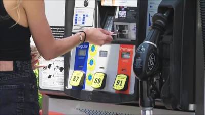 De-Haan - Drivers may see some relief at the pump, expert says - fox29.com - Los Angeles - county Patrick