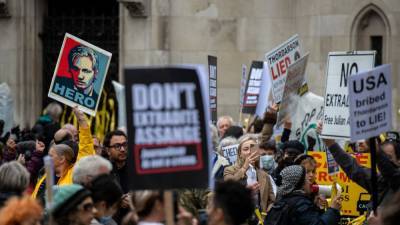 Julian Assange - Vanessa Baraitser - Julian Assange: US asks UK to permit extradition of WikiLeaks founder - fox29.com - Usa - Britain