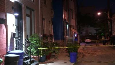 2 hurt in partial rowhome collapse in Point Breeze, police say - fox29.com