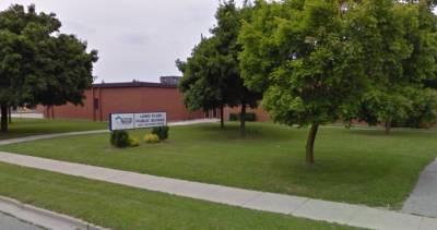 More COVID-19 cases extends closure of Lord Elgin P.S. in London, Ont. - globalnews.ca - city London