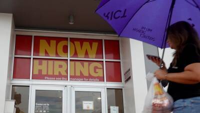 Unemployment claims drop to 267,000, a new pandemic low - fox29.com - Usa - Washington