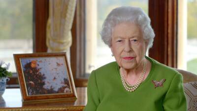 Buckingham Palace - Elizabeth Ii - Queen Elizabeth II misses Remembrance Sunday service with sprained back - fox29.com - Britain - city London