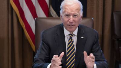 Joe Biden - Kamala Harris - Biden to sign $1T infrastructure bill into law Monday - fox29.com - Washington