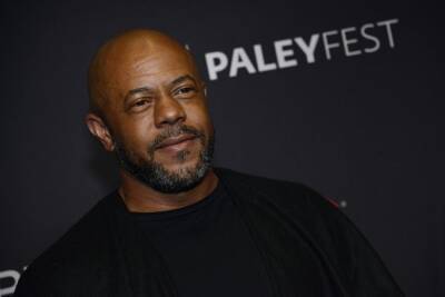 '9-1-1' Star Rockmond Dunbar Leaves The Show Amid COVID-19 Vaccine Requirements - essence.com