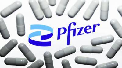 Paxlovid: US buys millions of Pfizer’s antiviral COVID-19 pills - fox29.com - New York - Usa
