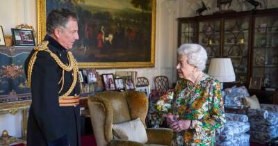 Windsor Castle - Nick Carter - Queen's 'purple hands' explained as doctor addresses health fears - dailystar.co.uk