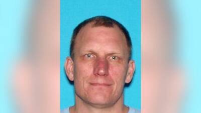 Authorities search for suspect accused in domestic-related homicide, assault in Voorhees Twp. - fox29.com - city Stratford