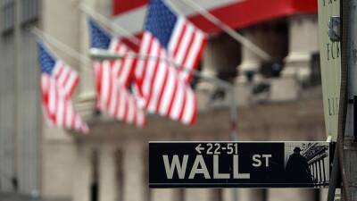 Stocks sink on new COVID variant; Dow loses 1,000 points - fox29.com - New York - city New York - South Africa