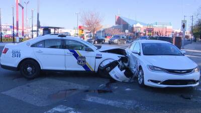 North Philadelphia - 2 officers hurt in crash while responding to call in North Philadelphia, police say - fox29.com