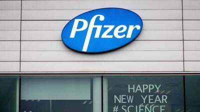 Pfizer expects to produce 80 mn courses of Covid-19 antiviral pill: Report - livemint.com - India