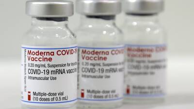 Stéphane Bancel - Moderna CEO says vaccines likely less effective against Omicron - rte.ie - Australia