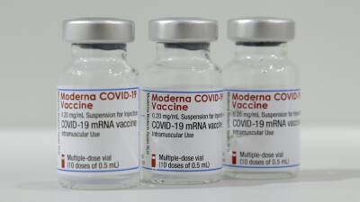 France advises against Moderna vaccine for under-30s over rare heart risk - rte.ie - France