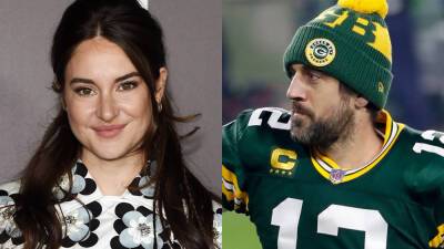 Aaron Rodgers - Aaron Rodgers' fiancée, Shailene Woodley, slams media for 'disparaging' athlete amid COVID vaccine controversy - foxnews.com - Los Angeles