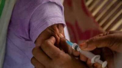 ₹60,000 smartphones to boost Covid-19 vaccination - livemint.com - India