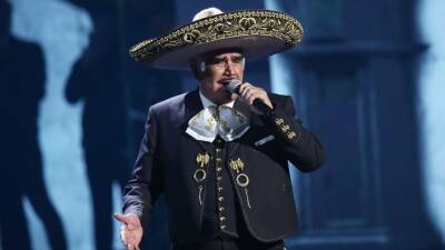 Vicente Fernández - Vicente Fernández, beloved Mexican singer, dies at 81 - fox29.com - Mexico - city Mexico