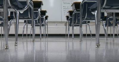 Omicron quarantine halts in-person classes at 2 London, Ont. secondary schools - globalnews.ca
