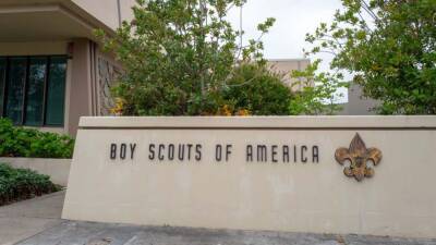 Boy Scouts of America settlement: Insurer agrees to give $800M to sexual abuse victims - fox29.com - Hartford - city Hartford