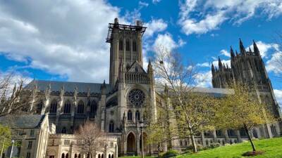 National Cathedral to ring funeral bell 800 times in memory of 800K Americans lost to COVID-19 - fox29.com - Usa - Washington - city Washington