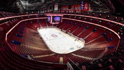Brad Marchand - Patrice Bergeron - Flyers, Canadians play at empty Bell Centre amid COVID-19 surge - fox29.com - city Boston